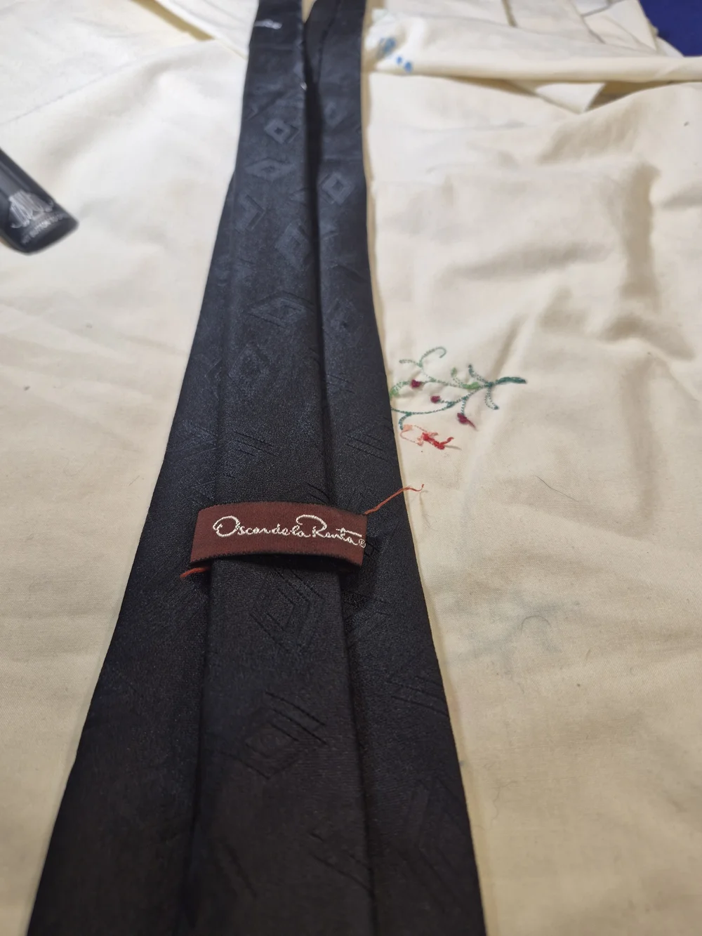 Oscar de la Renta Black Silk Geometric Tie